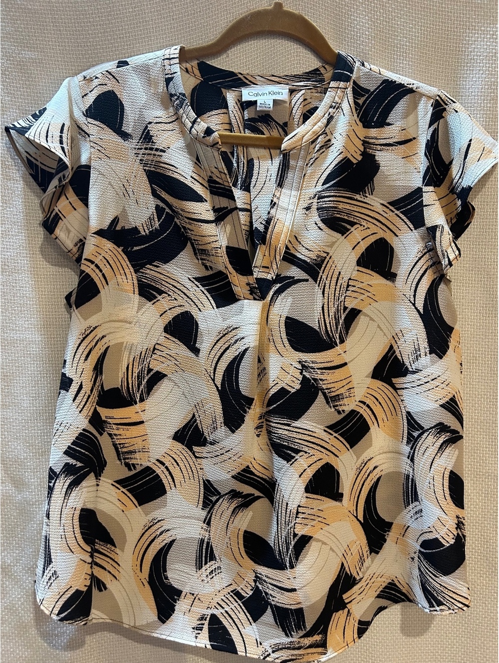 Calvin Klein Women's Large Abstract Print Short Sleeve Blouse
